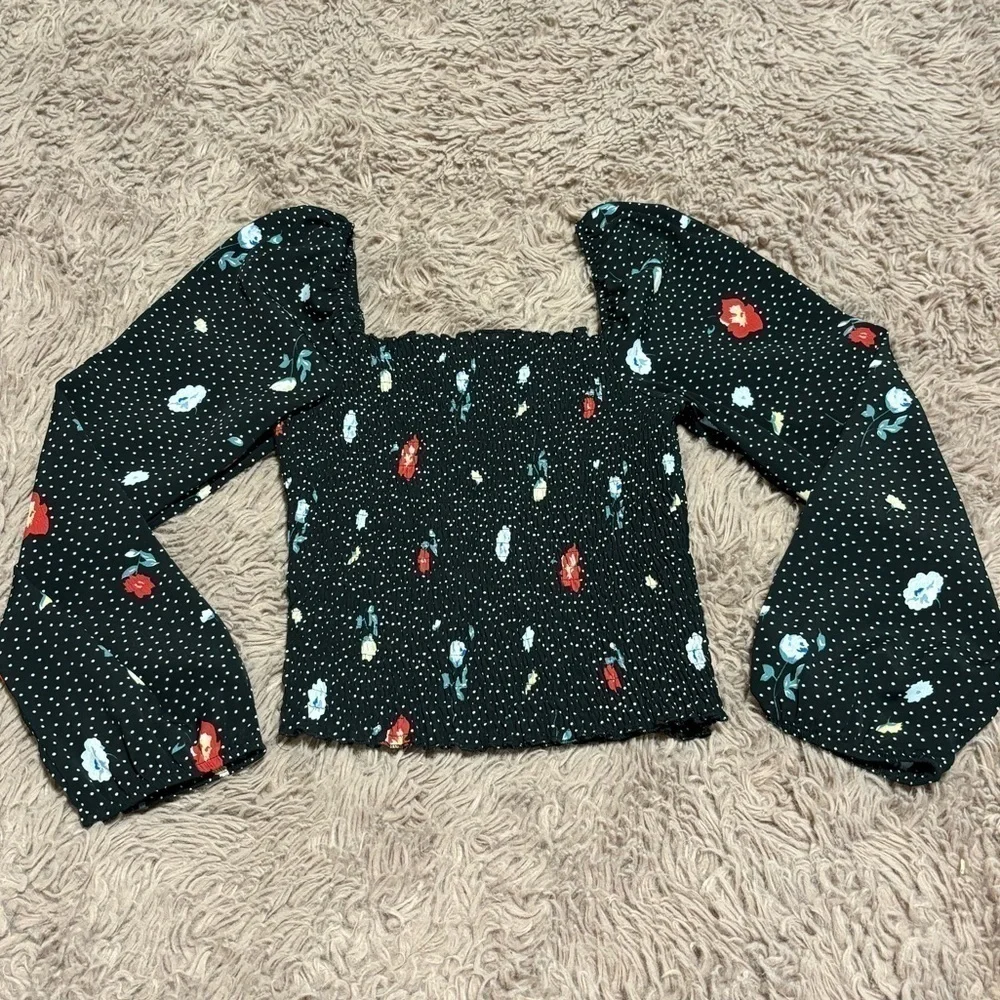 Abercrombie and Fitch Women Black Floral Smocked Crop Blouse